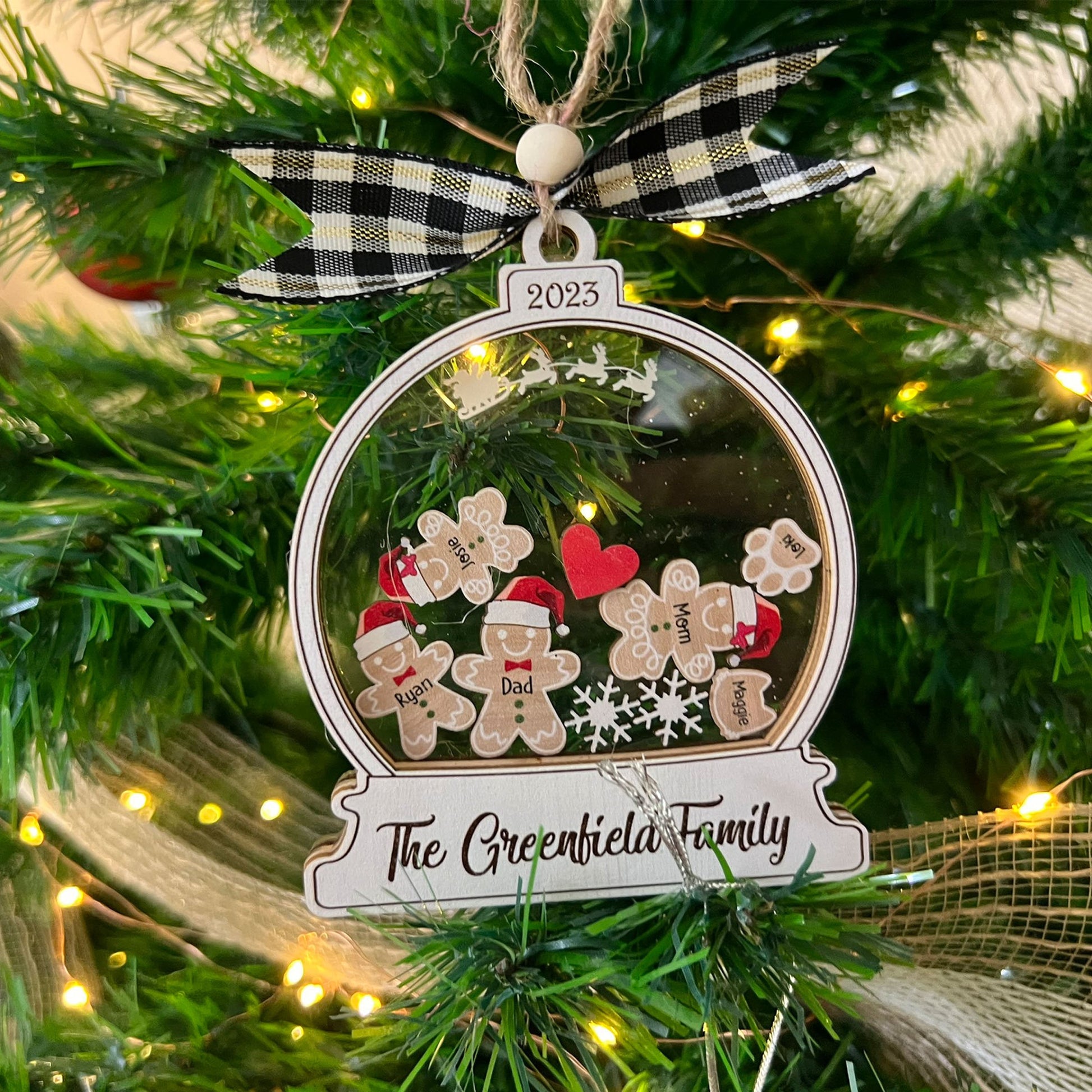 Personalized Gingerbread With Hat Family Christmas Ornament, Custom Family Ornament 2026, 4D Customized Cookie Ornament Gift for Christmas - product image 7